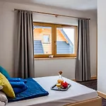 Tatrzanska Polana - Tatra Mountain View, Free Parking & Wifi شقة
